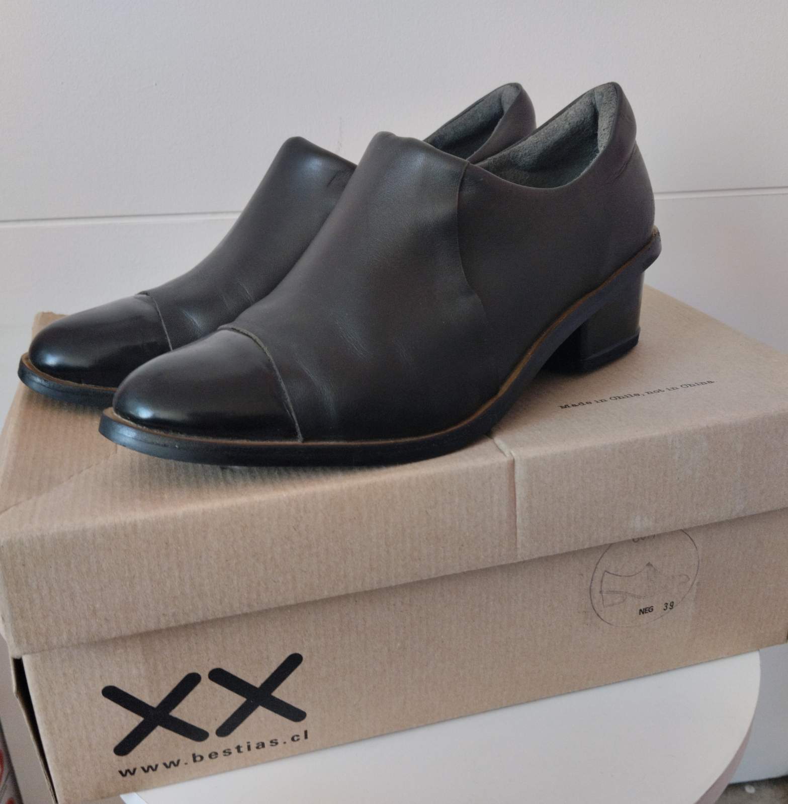 Zapatos Negros Bestias