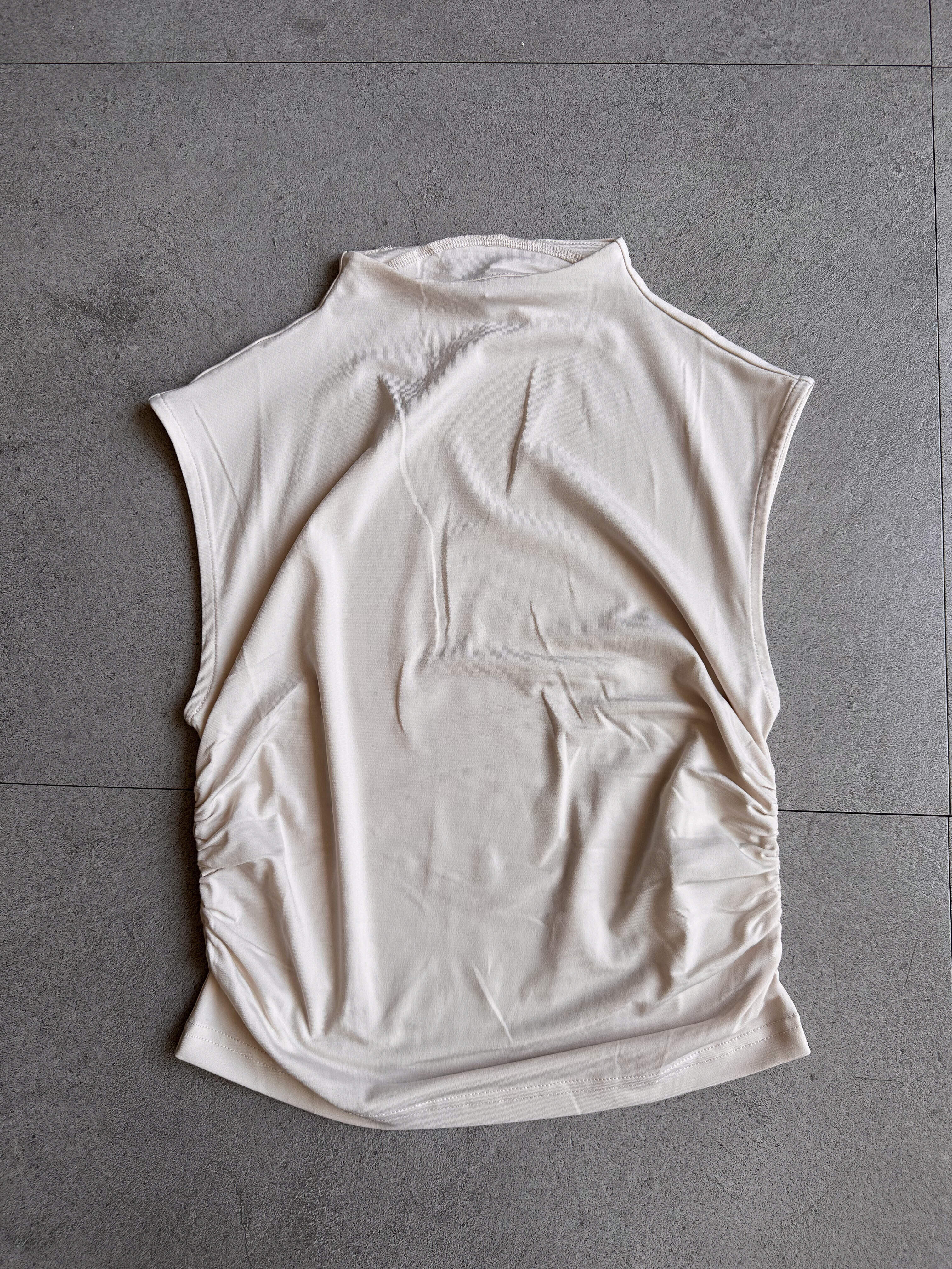 Polera H&M crema